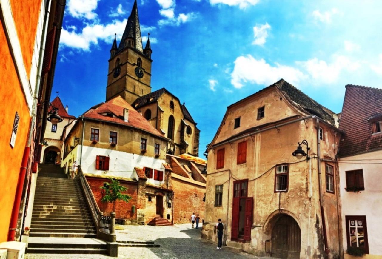 Crown Jewels Centre Sibiu 아파트 외부 사진